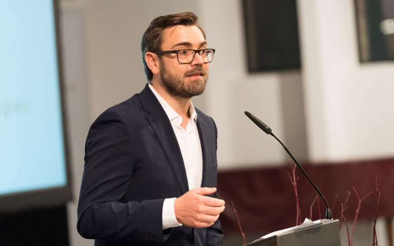 Laudator Theo Eißler (Geschäftsführer Agentur Bär Tiger Wolf)