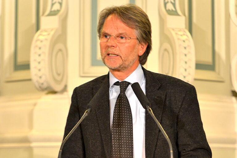 Laudator Wolfram Heidenreich, stellv. Vorsitzender des Christlichen Medienverbundes KEP